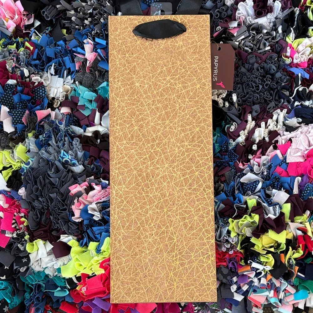 🆕Papyrus Golden Cork Wine Bag
